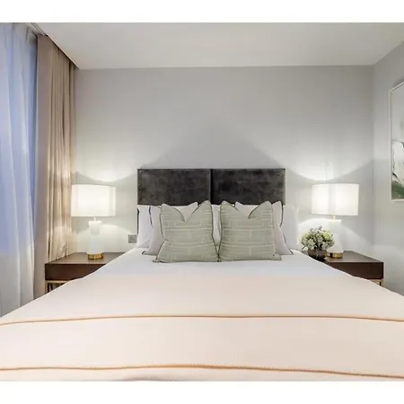 Апартаменти Neumann Apartament