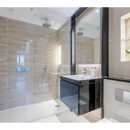 Апартаменти Neumann Apartament